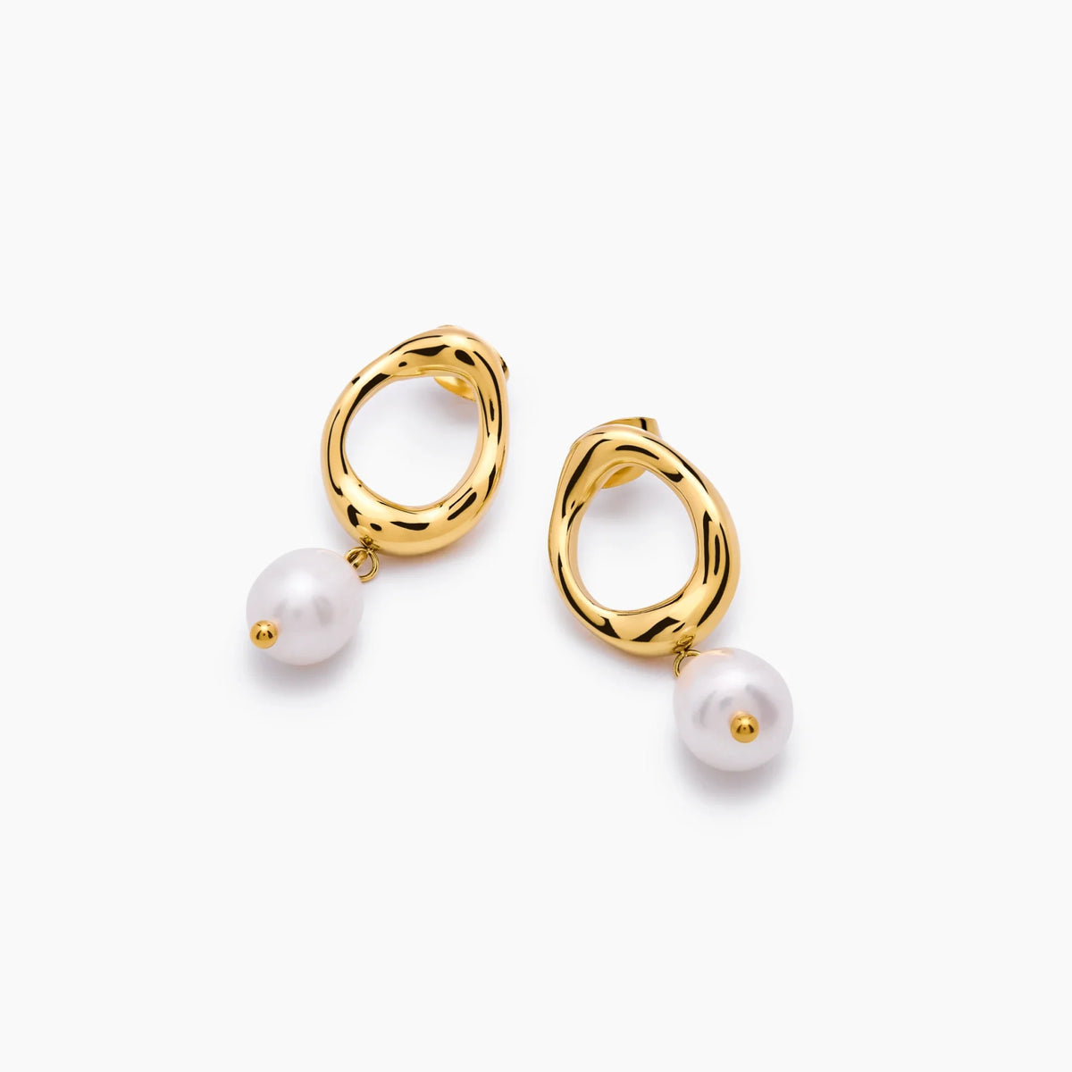 Isla Pearl Earrings